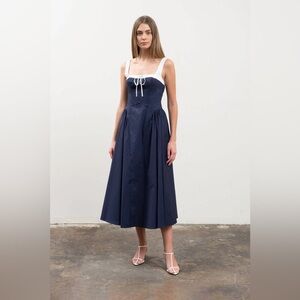 Moon River Navy & White Cotton Colorblock Midi Dress | Size M